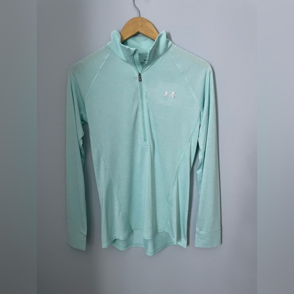 Women’s UnderArmor Half Zip Pullover‎ - Size Small